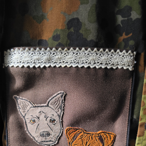 Remembrance Jacke mit Portraits der Hunde und coolen Statements und Designelementen