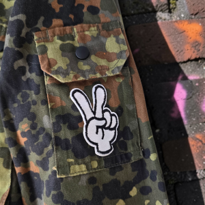 Remembrance Jacke mit Portraits der Hunde und coolen Statements und Designelementen