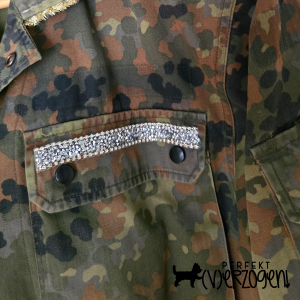 Gassi Jacke mit emotionalen Designelementen und Statementa