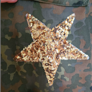 Gassi Jacke mit emotionalen Designelementen und Statementa